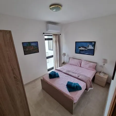 Three Bedroom In Heart Of Qawra Lejlighed San Pawl il-Baħar
