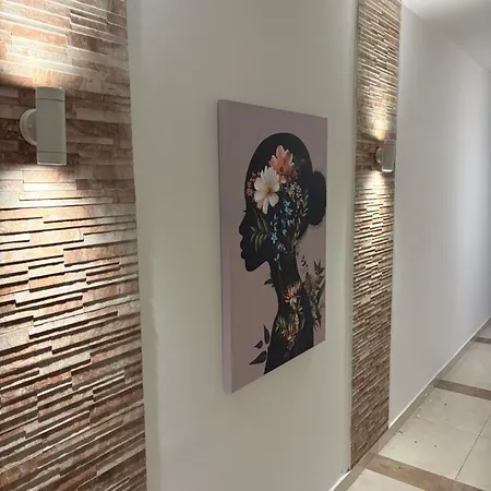 Three Bedroom In Heart Of Qawra Lejlighed