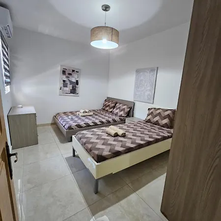 Lejlighed Three Bedroom In Heart Of Qawra *