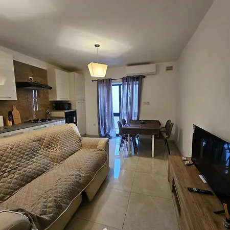 Lejlighed Three Bedroom In Heart Of Qawra